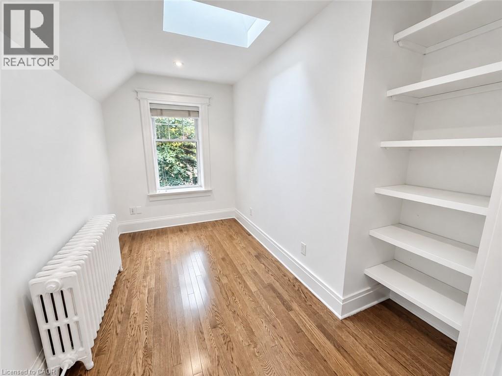 17 Gerrard Street Property Photo 20