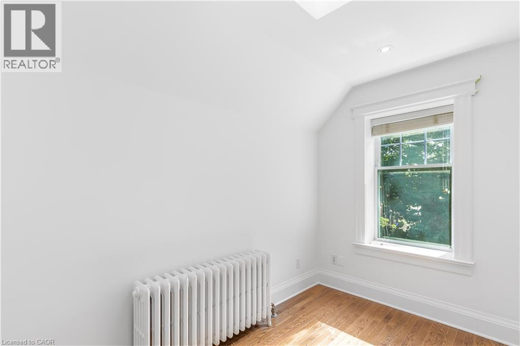 17 Gerrard Street Property Photo 25
