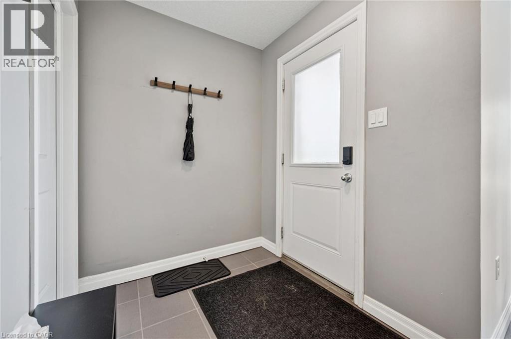 70 Willowrun Drive Unit# #c8 Property Photo 6