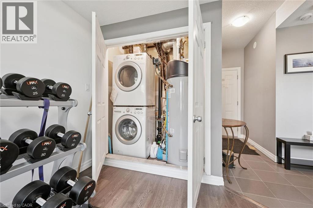 70 Willowrun Drive Unit# #c8 Property Photo 11