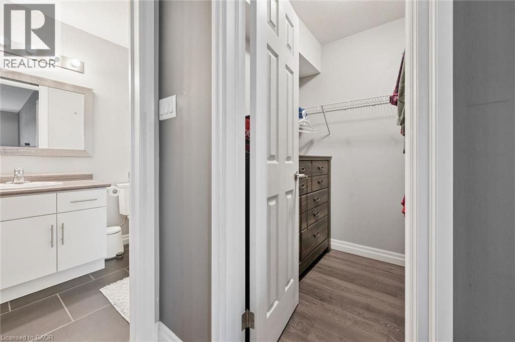 70 Willowrun Drive Unit# #c8 Property Photo 32