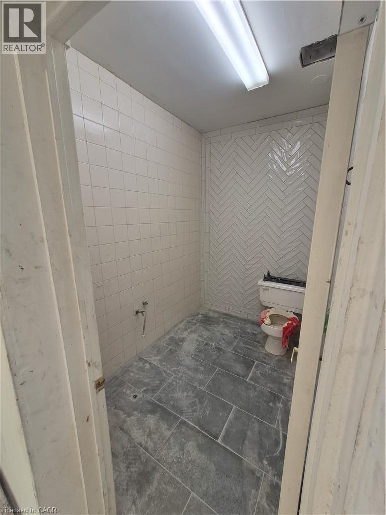 363 Grays Road Unit# Ground Floor Property Photo 4