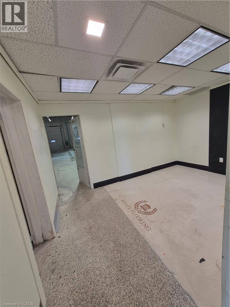 363 Grays Road Unit# Ground Floor Property Photo 5