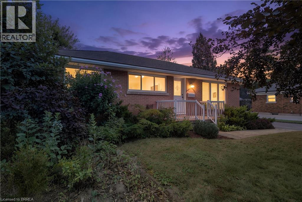 25 Wayne Drive Property Photo 3