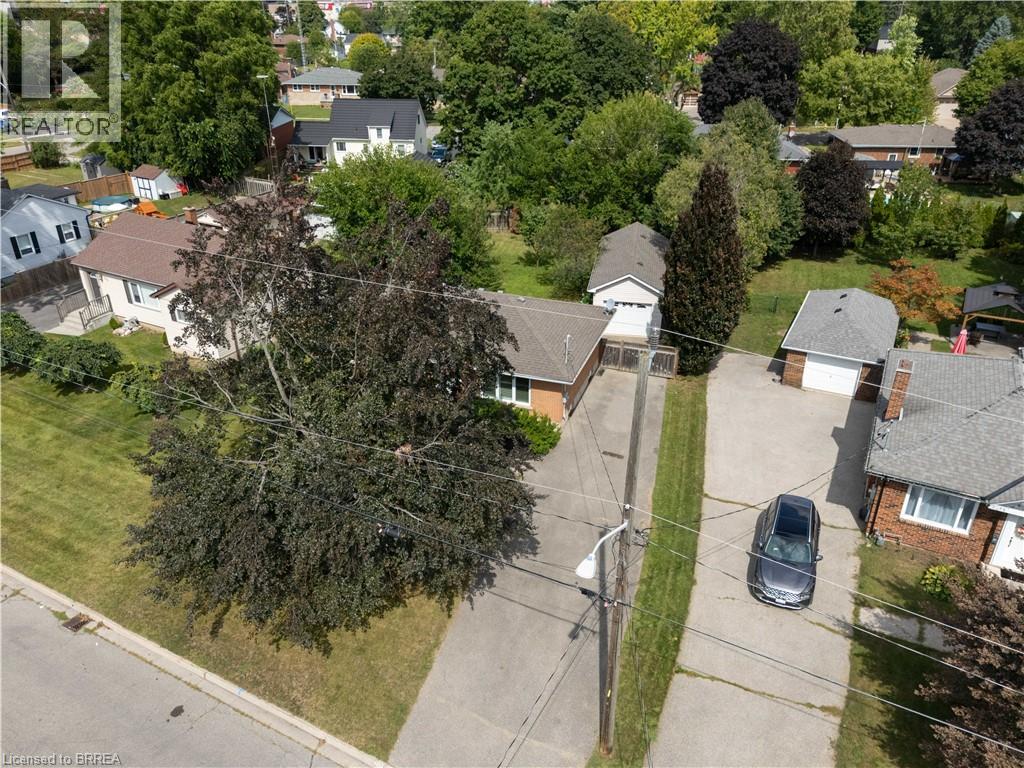 25 Wayne Drive Property Photo 5
