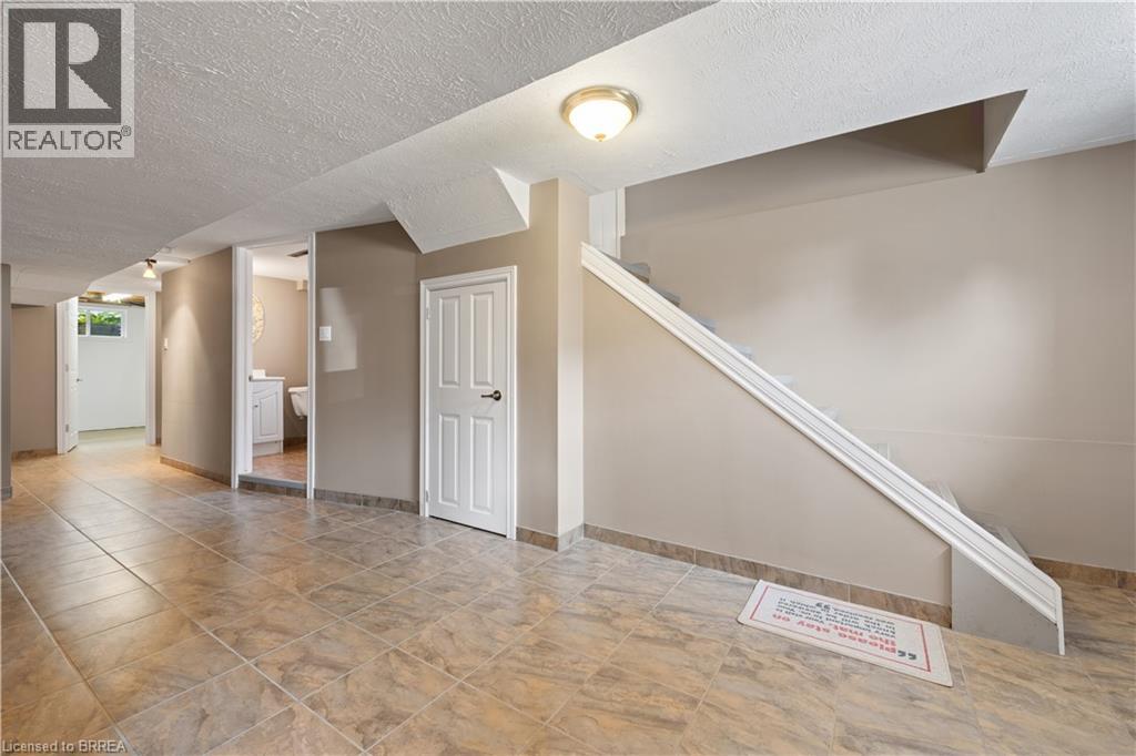 25 Wayne Drive Property Photo 21