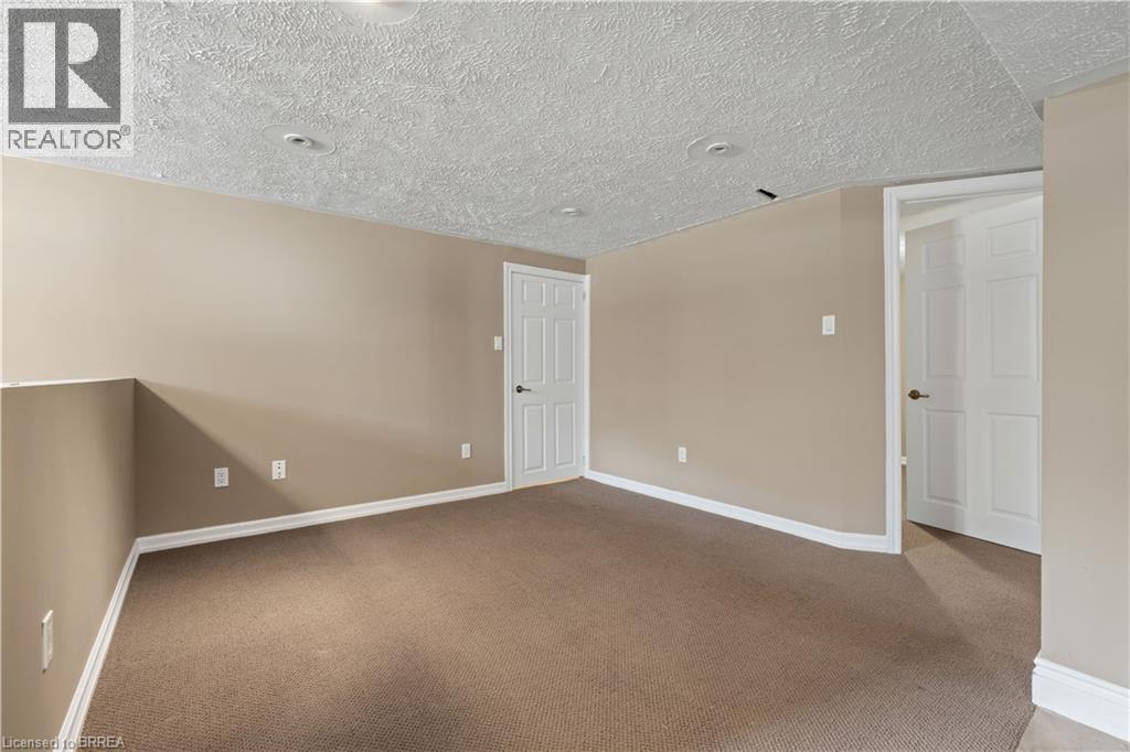 25 Wayne Drive Property Photo 23