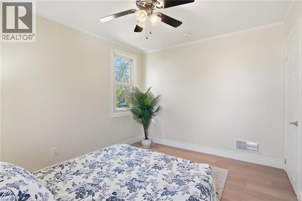 894 Garth Street Property Photo 18