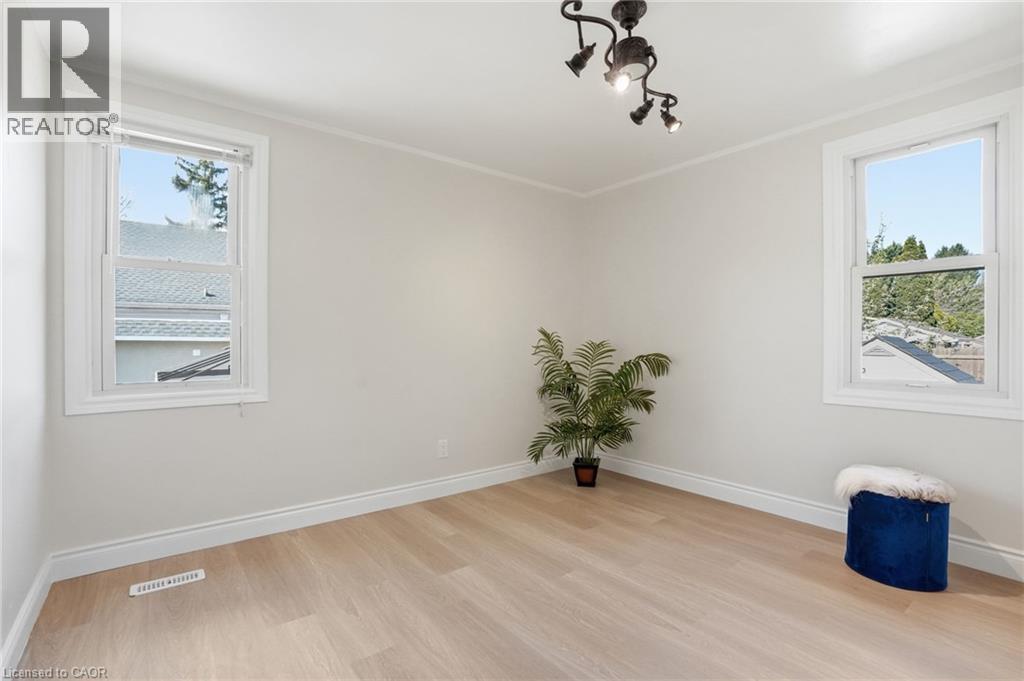 894 Garth Street Property Photo 21