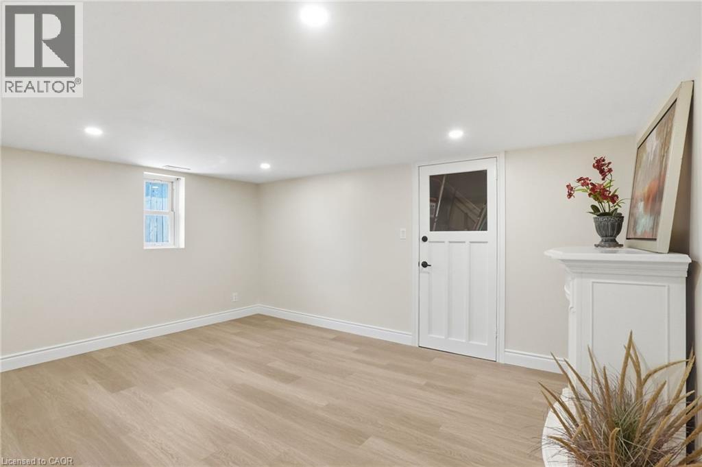 894 Garth Street Property Photo 25