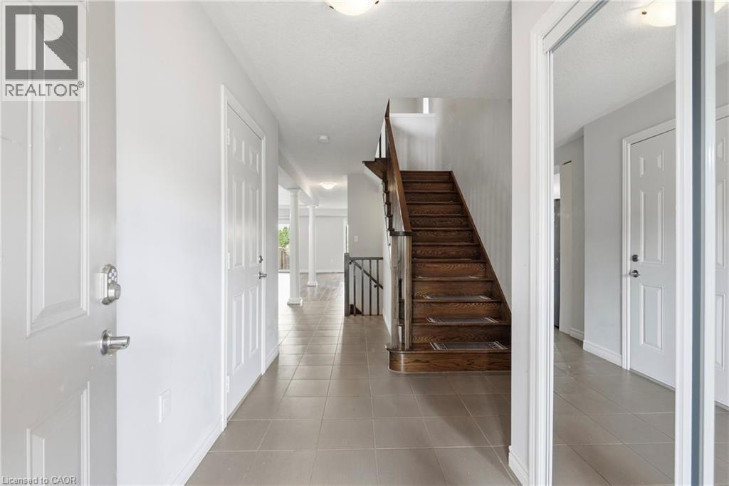 82 Charleswood Crescent Property Photo 5