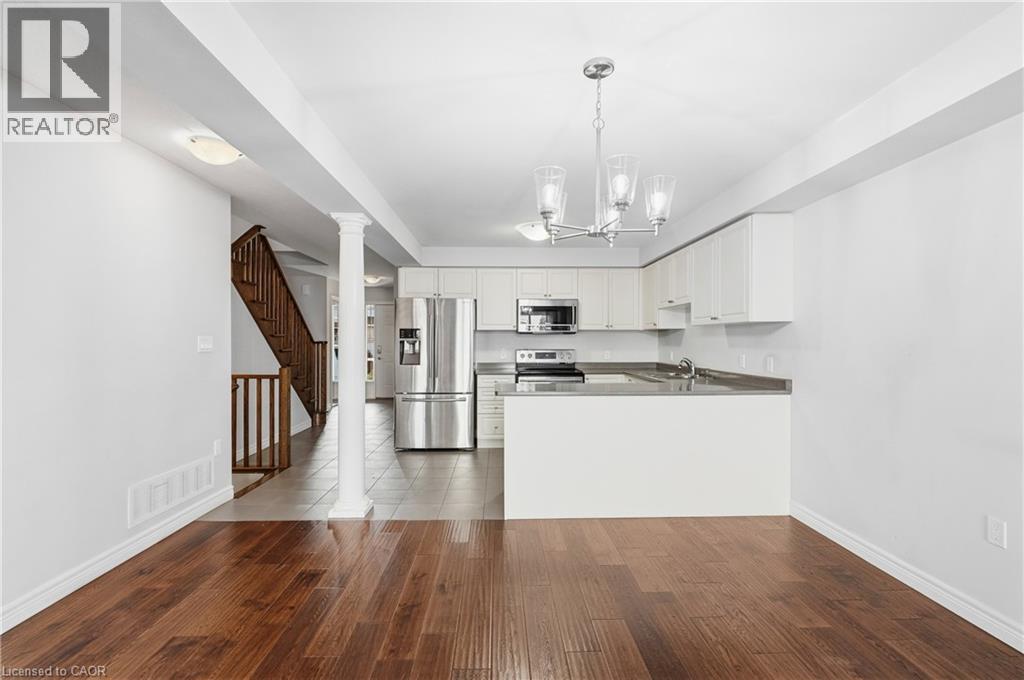 82 Charleswood Crescent Property Photo 15