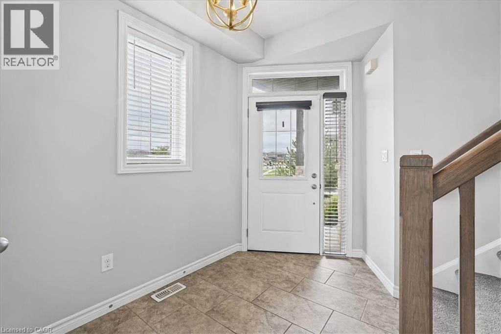 100 Links Crescent Property Photo 3