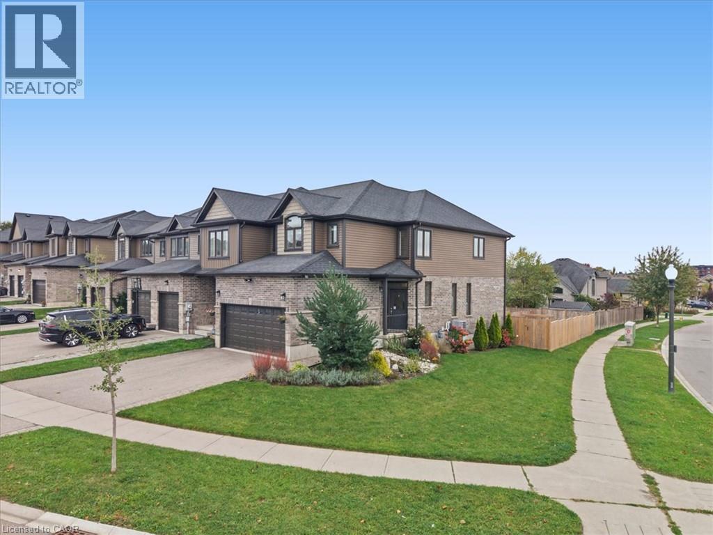 100 Links Crescent Property Photo 50