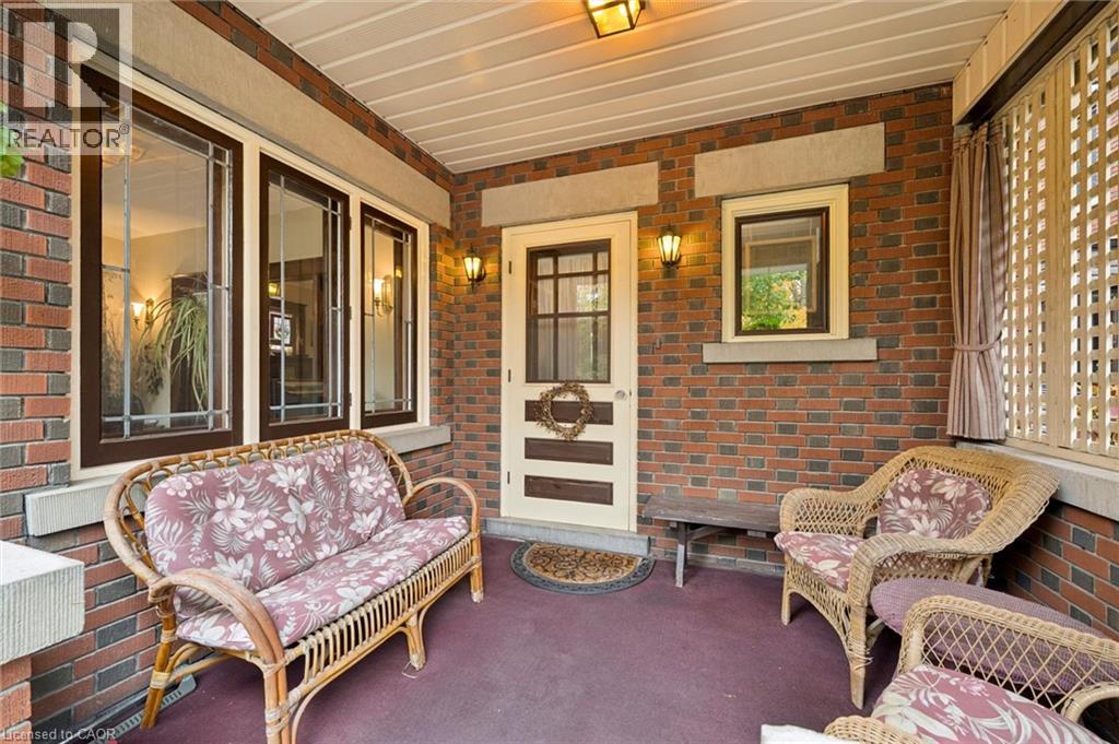 62 Heins Avenue Property Photo 4