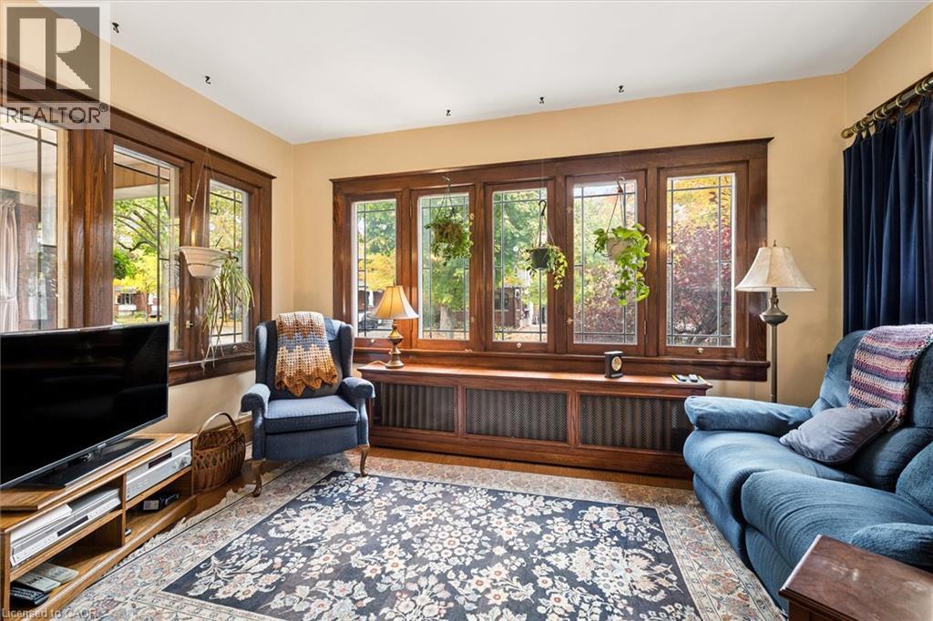 62 Heins Avenue Property Photo 7
