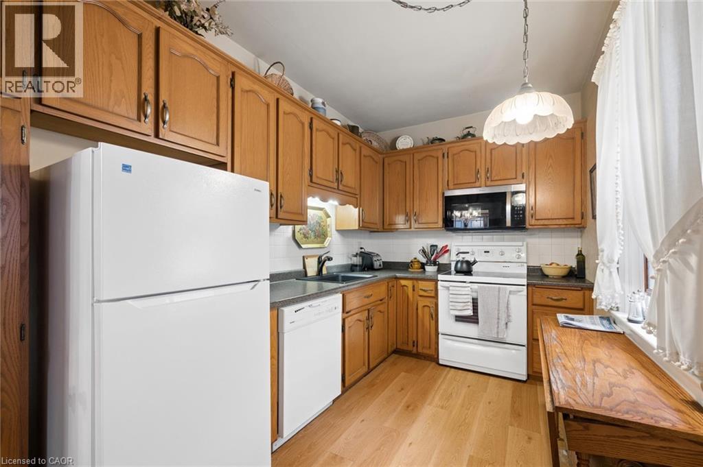 62 Heins Avenue Property Photo 13