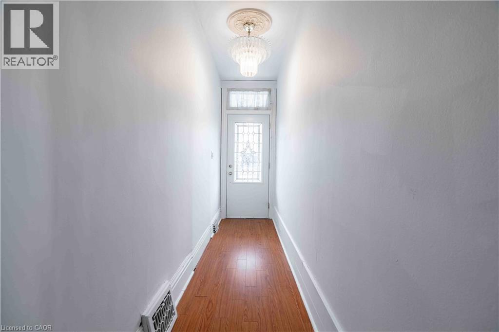 58 St. Matthews Avenue Property Photo 6