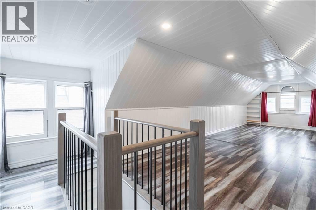 58 St. Matthews Avenue Property Photo 20