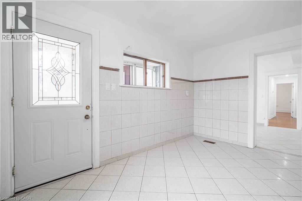 58 St. Matthews Avenue Property Photo 25