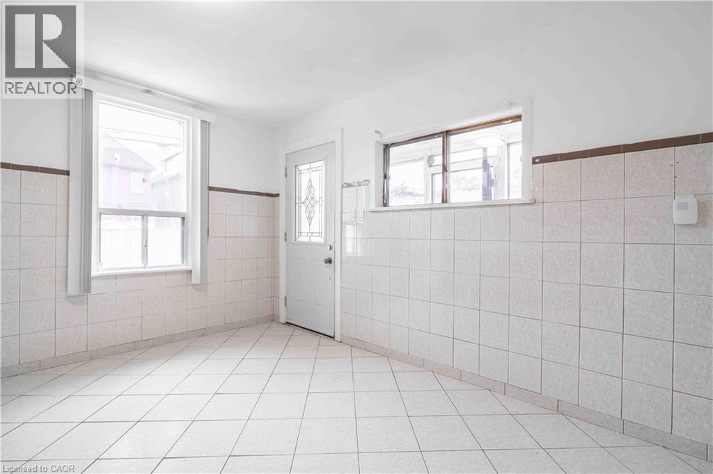 58 St. Matthews Avenue Property Photo 26