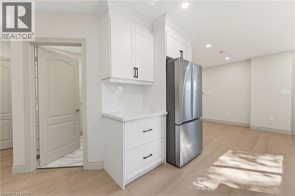 14 Bond Street Property Photo 5