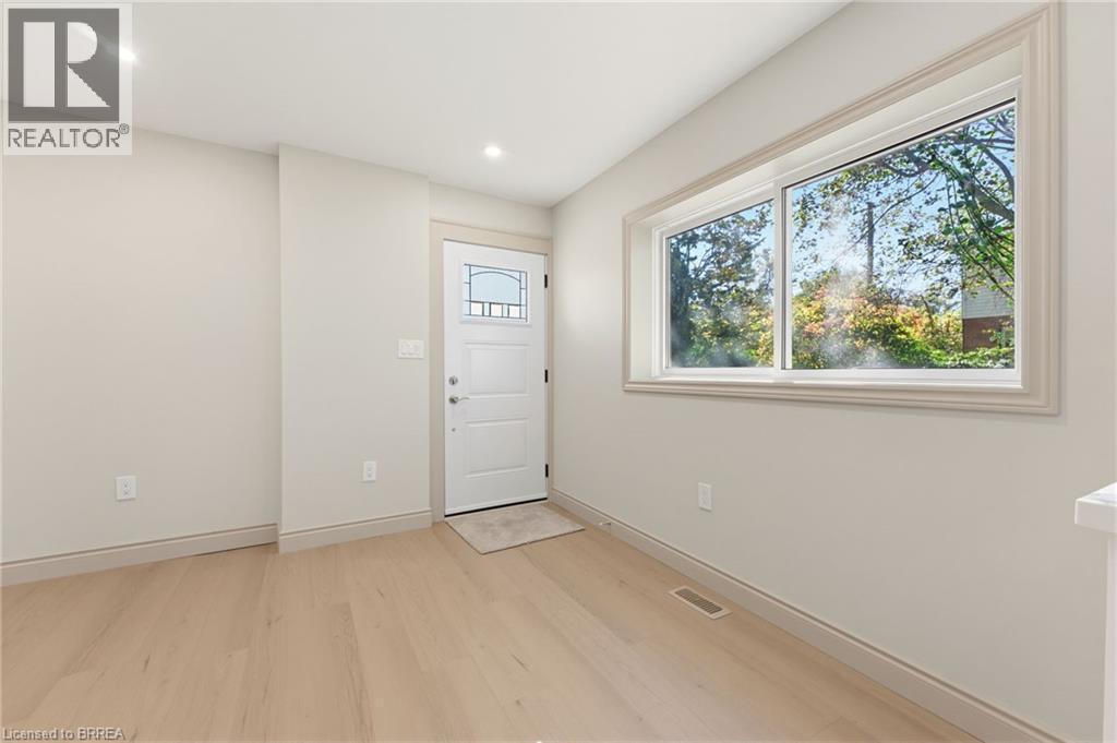 14 Bond Street Property Photo 7