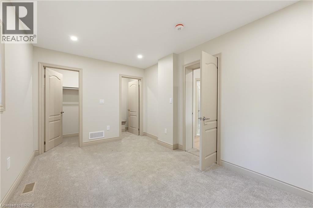 14 Bond Street Property Photo 9