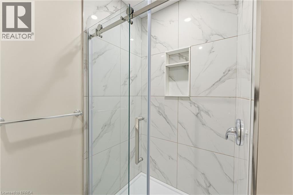 14 Bond Street Property Photo 11