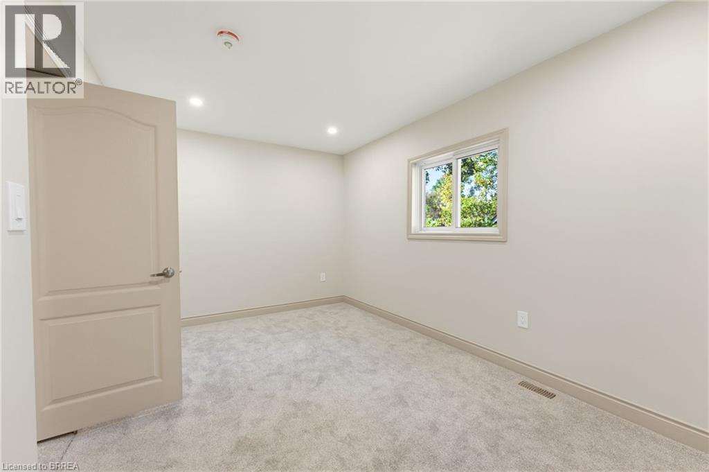 14 Bond Street Property Photo 12