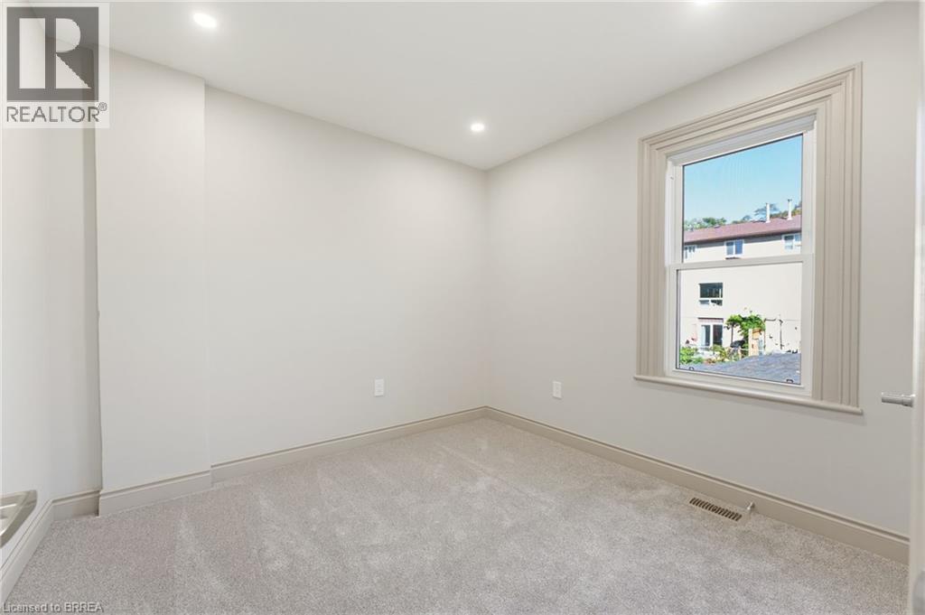 14 Bond Street Property Photo 16