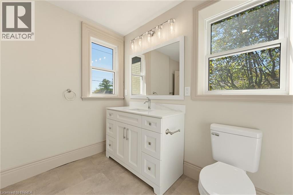14 Bond Street Property Photo 17