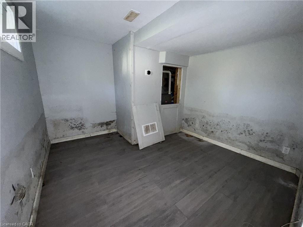 36 Wallace Terrace Property Photo 16