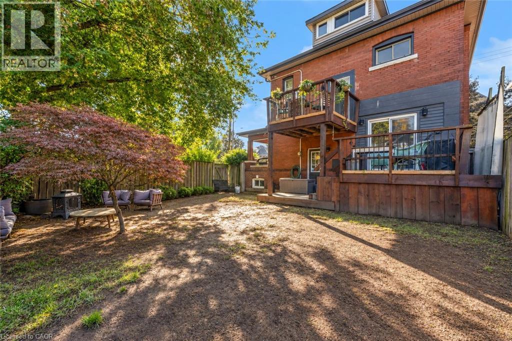 443 Maple Avenue Property Photo 14