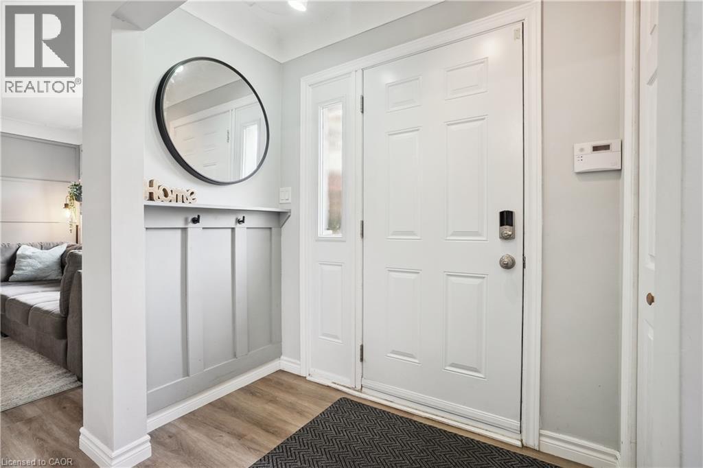 13 Beaucourt Place Unit# Upper Property Photo 4