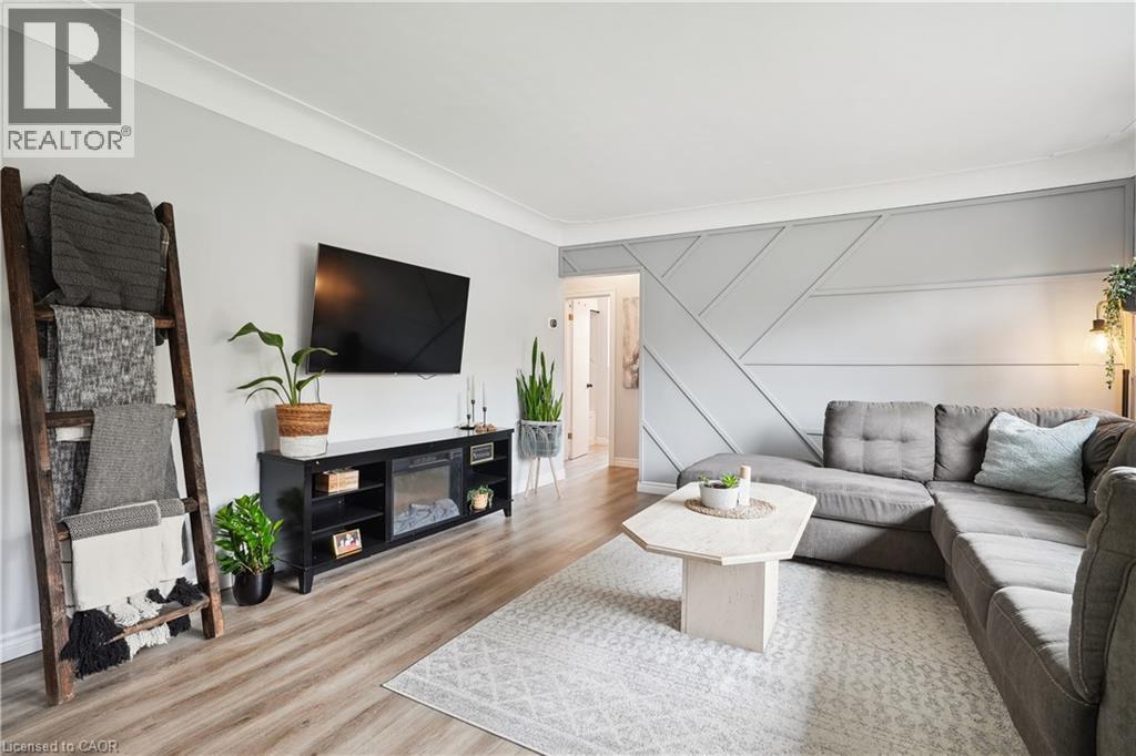 13 Beaucourt Place Unit# Upper Property Photo 10