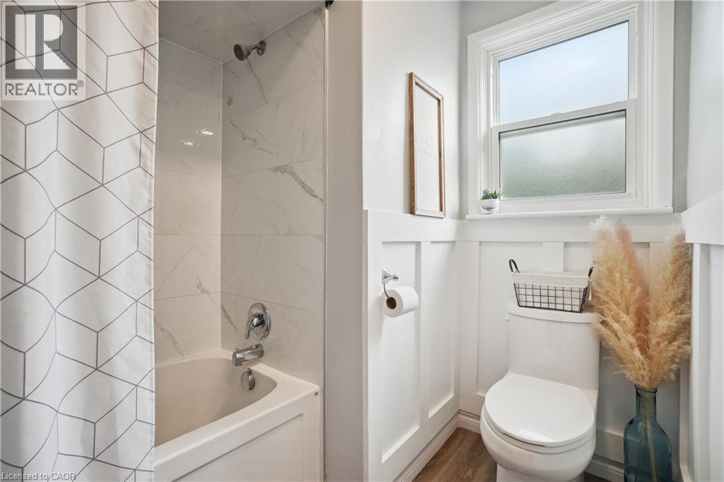 13 Beaucourt Place Unit# Upper Property Photo 26