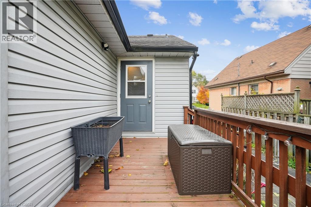 13 Beaucourt Place Unit# Upper Property Photo 32