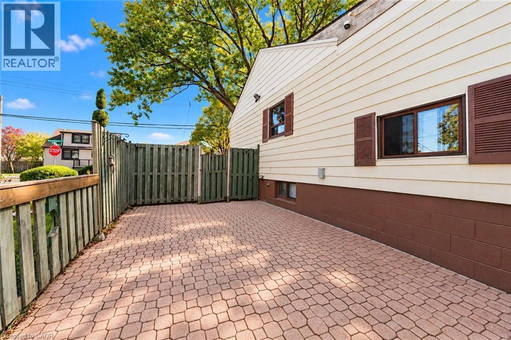 28 Shadyside Avenue Property Photo 32