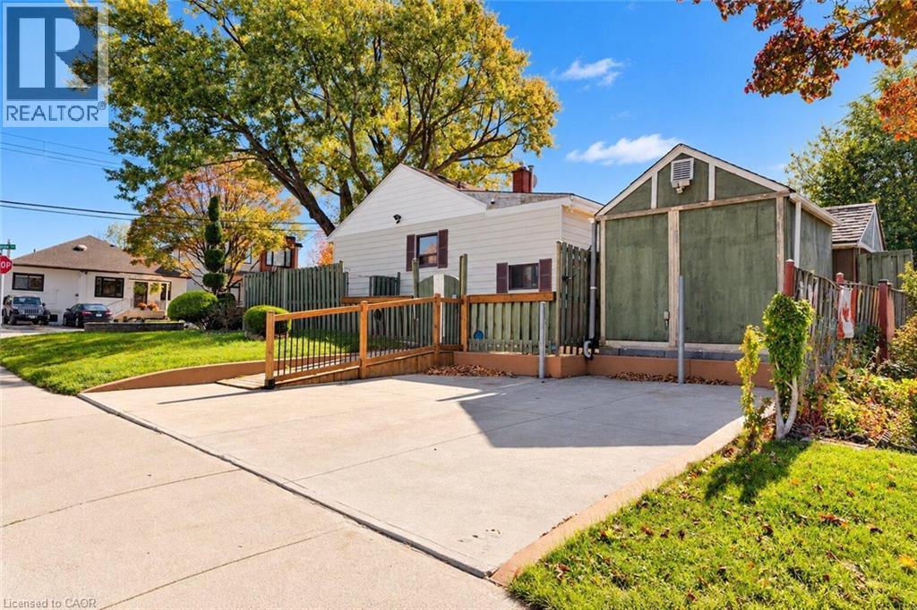 28 Shadyside Avenue Property Photo 36
