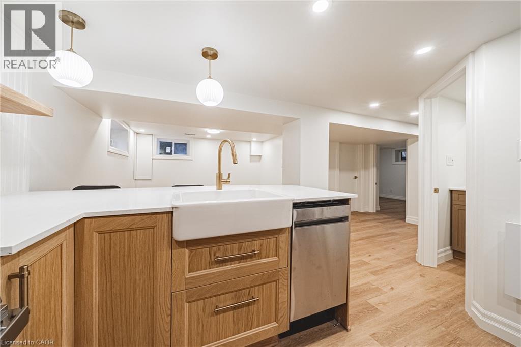 113 Erin Avenue Unit# Lower Property Photo 2