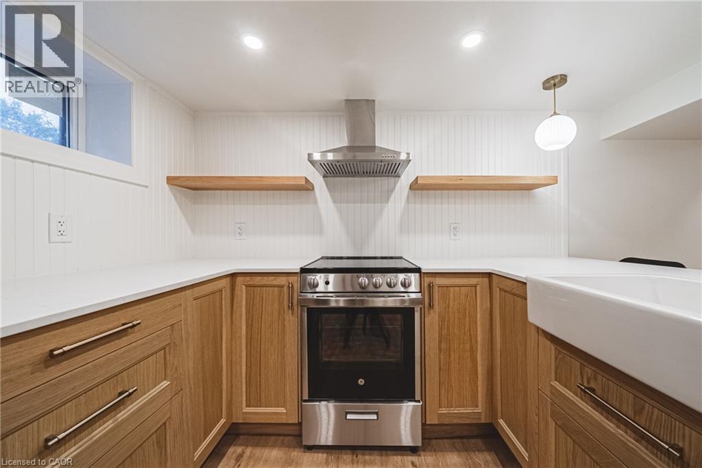 113 Erin Avenue Unit# Lower Property Photo 3