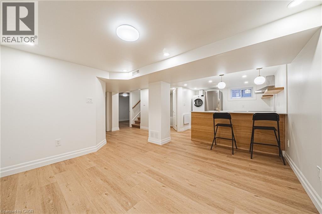 113 Erin Avenue Unit# Lower Property Photo 6