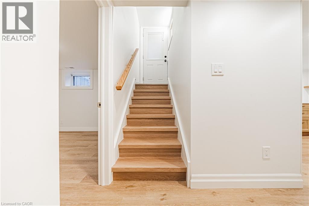 113 Erin Avenue Unit# Lower Property Photo 7
