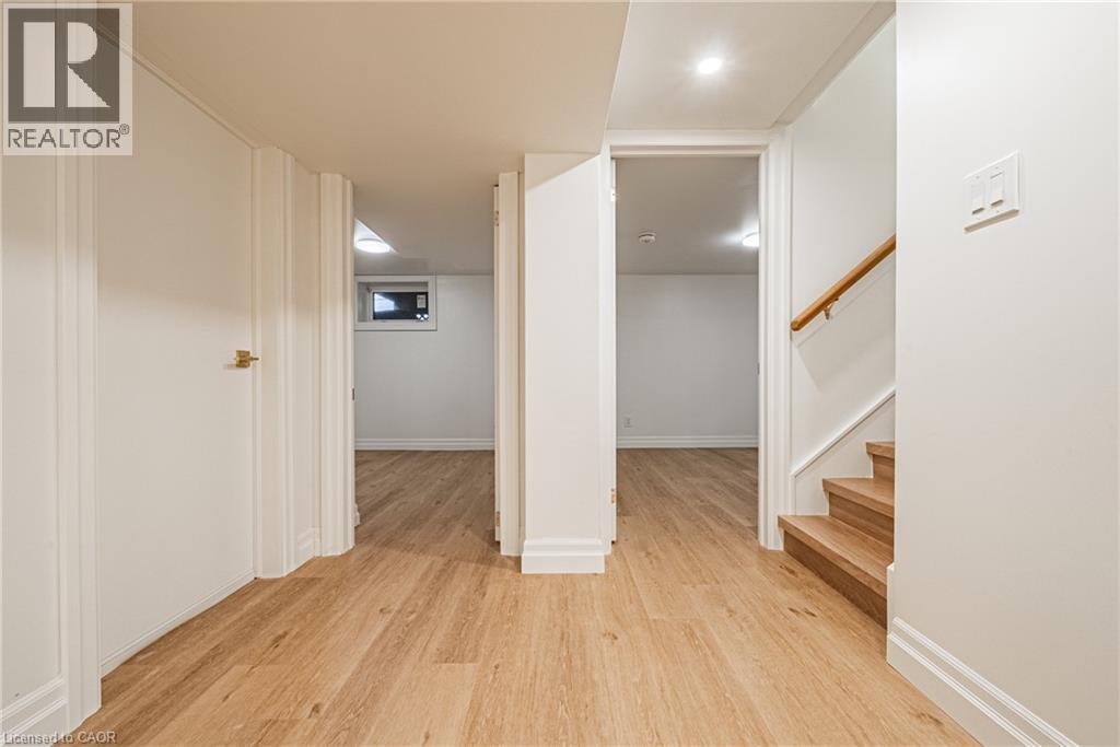 113 Erin Avenue Unit# Lower Property Photo 8