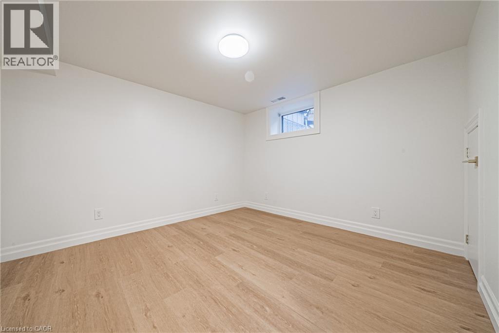113 Erin Avenue Unit# Lower Property Photo 14
