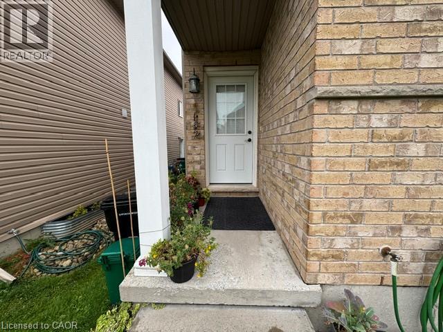 279 Country Stone Drive Unit# B Property Photo 3