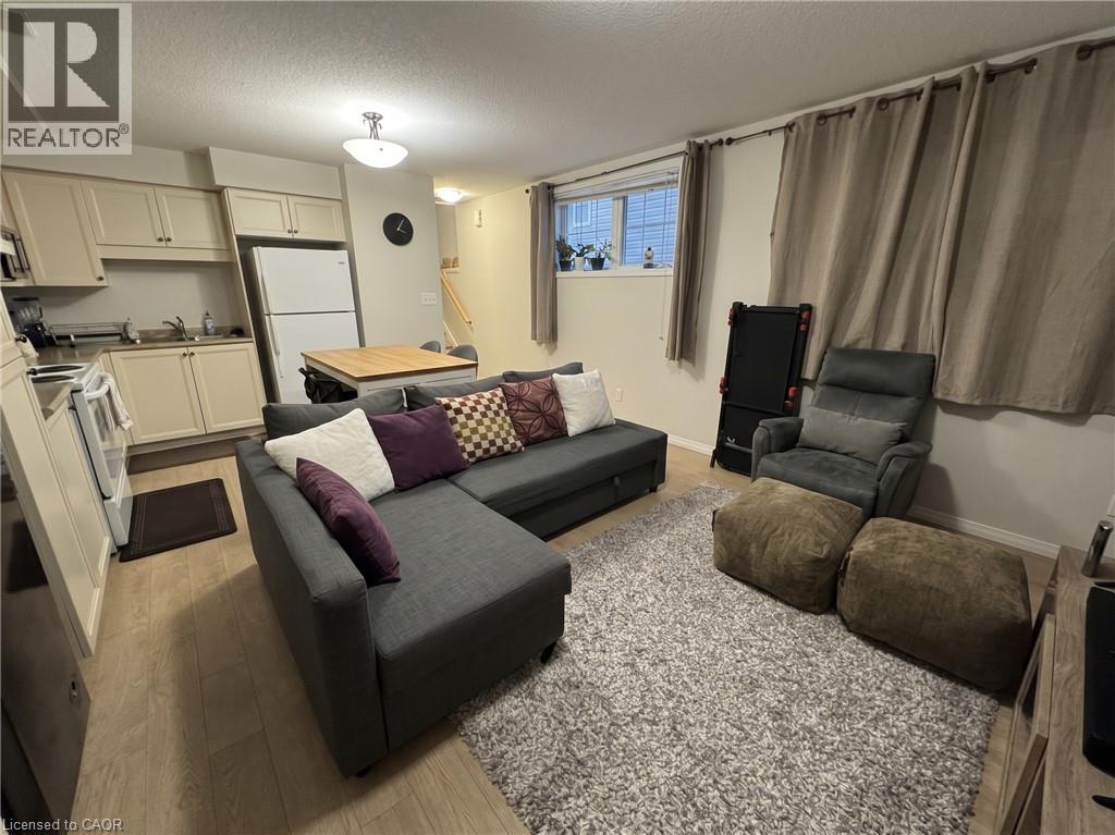 279 Country Stone Drive Unit# B Property Photo 5