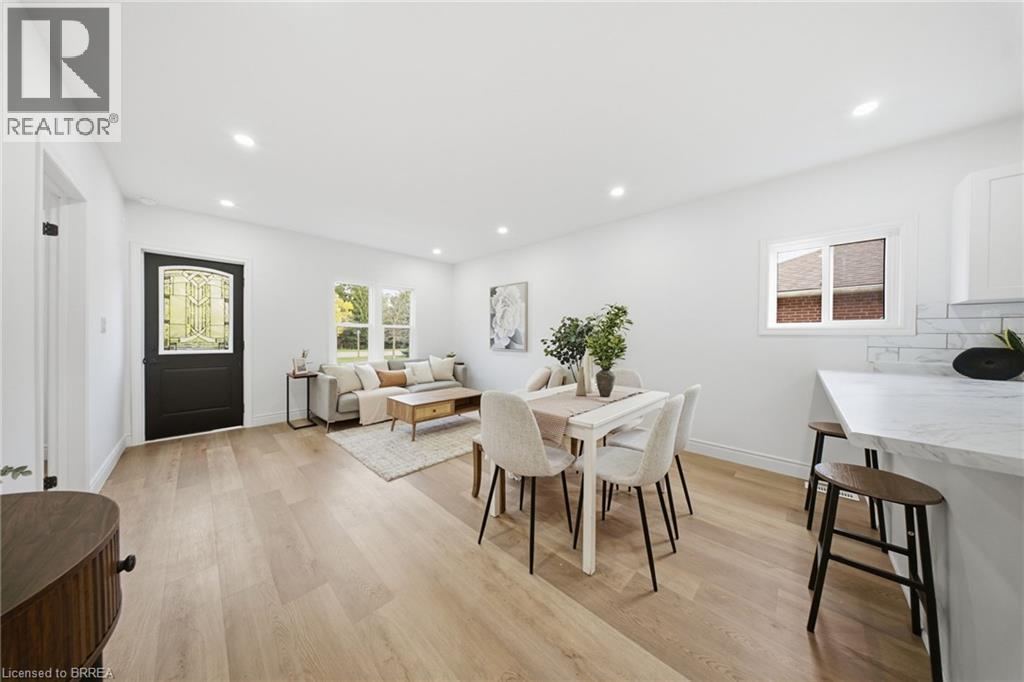 24 Park Road N Property Photo 13