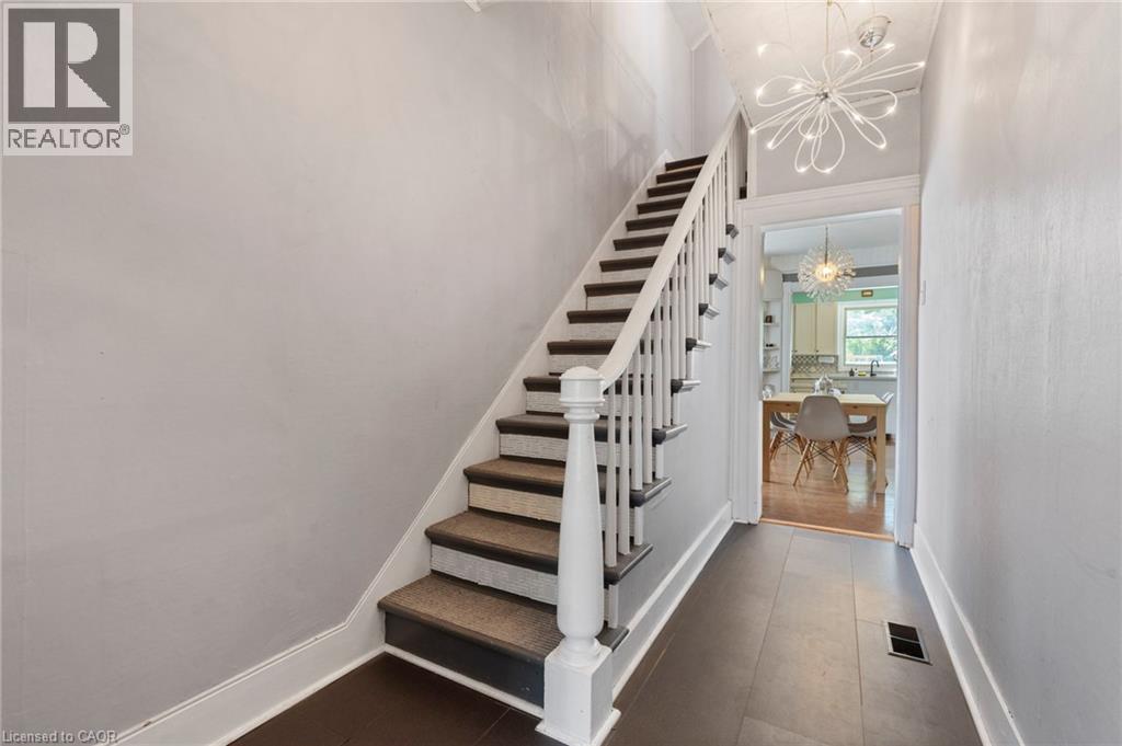 214 John Street Property Photo 13